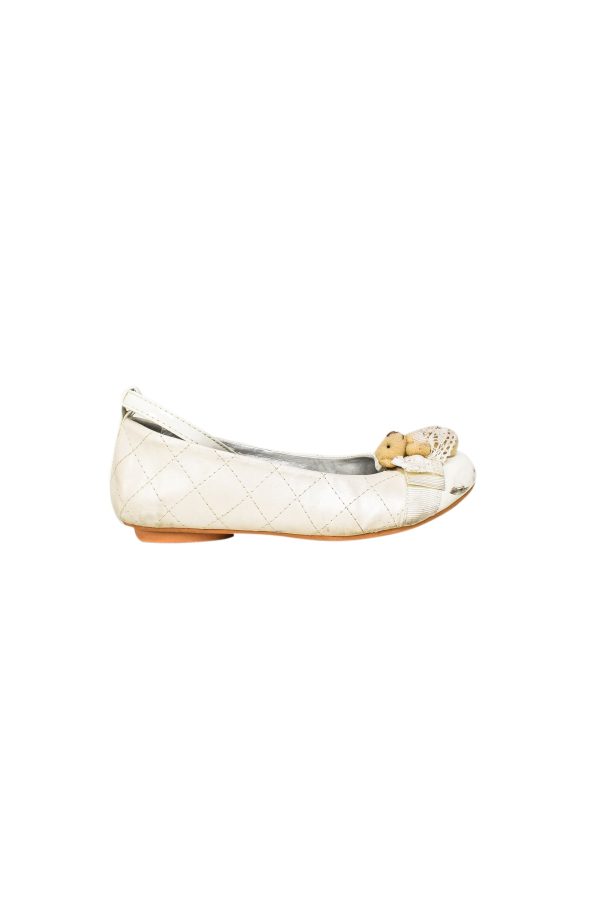 Flats 4T (EU26) Online now